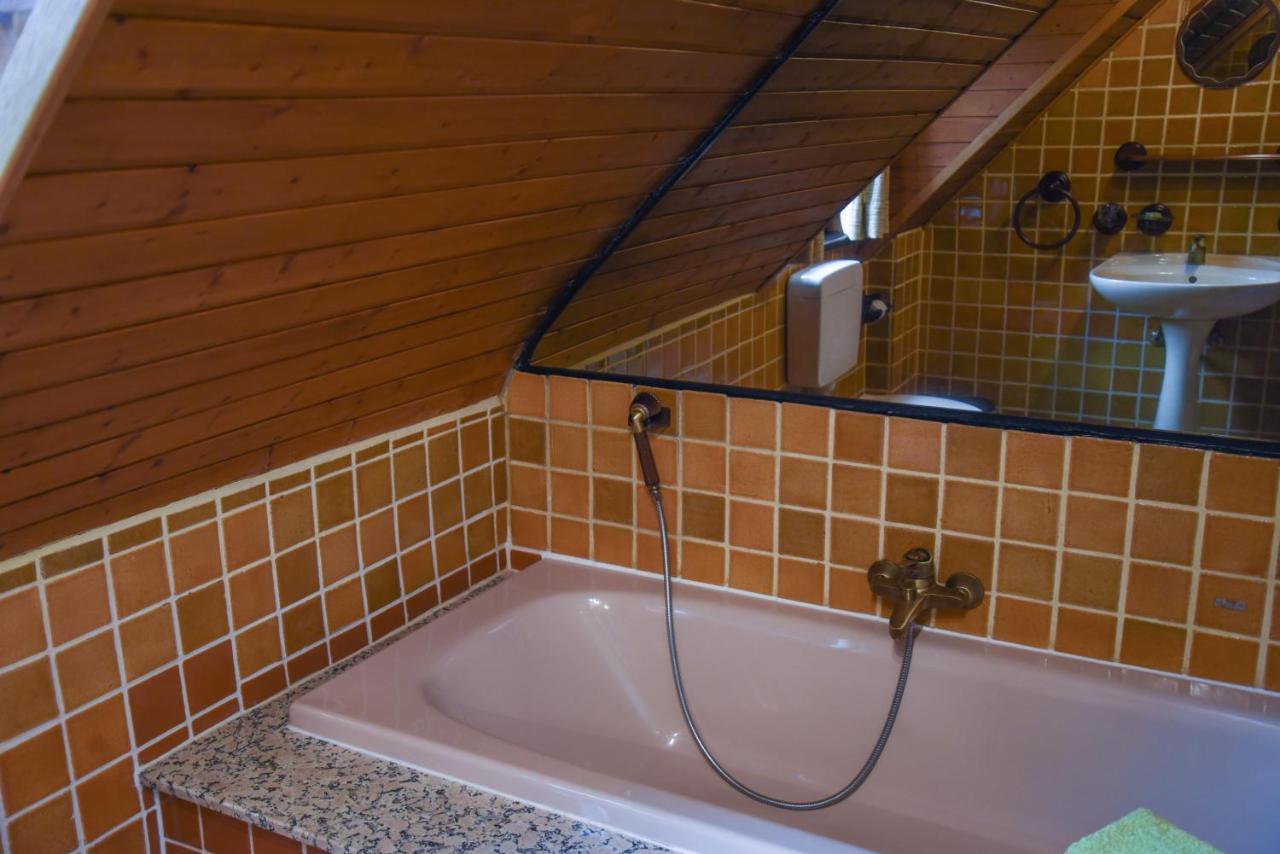 Gastehaus Eponada Villa Weisel Eksteriør billede