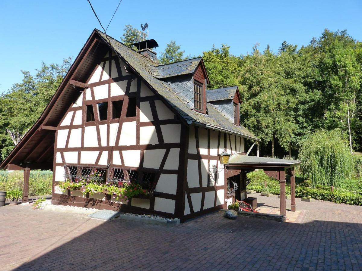 Gastehaus Eponada Villa Weisel Eksteriør billede